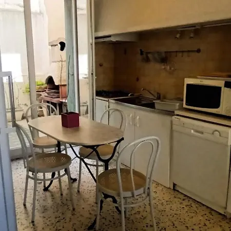 Maison Avec Garage Au Centre Du Village Serignan