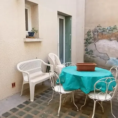 Maison Avec Garage Au Centre Du Village Serignan
